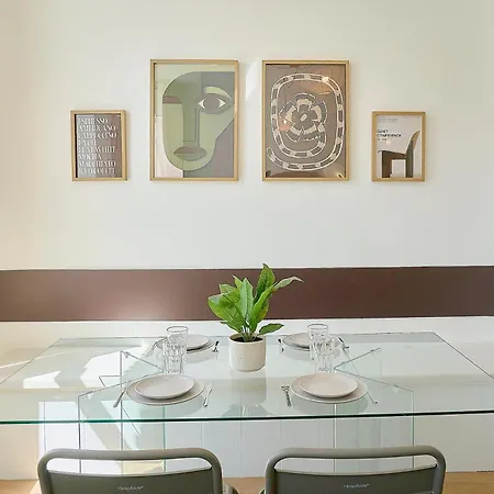 Two-bedroom Near Center And Metro Τουρκουάν