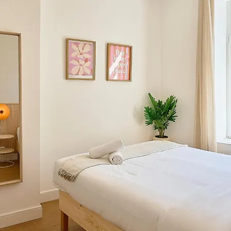 Apartment Two-bedroom Near Center And Metro Tourcoing