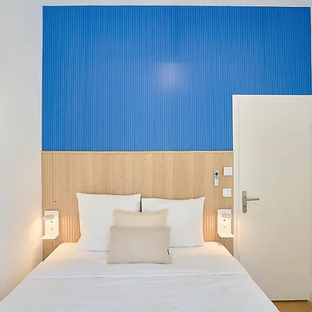 Two-bedroom Near Center And Metro * Τουρκουάν